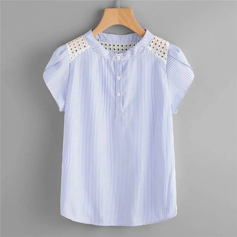 Dotfashion, синяя кружевная блузка с вышитыми лепестками, короткий рукав, полосатый топ на пуговицах,, летняя женская блузка