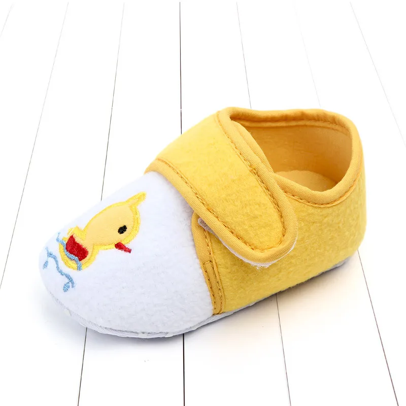 Yellow Baby Shoes Новая детская обувь с героями мультфильмов, повседневная прогулочная обувь для малышей 0-1, теплая Нескользящая детская обувь, детские, с мягкой подошвой, первые ходунки для новорожденных - Цвет: Yellow Baby Shoes