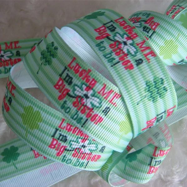 Лента из Grosgrain 3 ярда 7/8 дюйма с принтом Lucky Me Big Sister to be Clover Green 1344 | Дом и сад