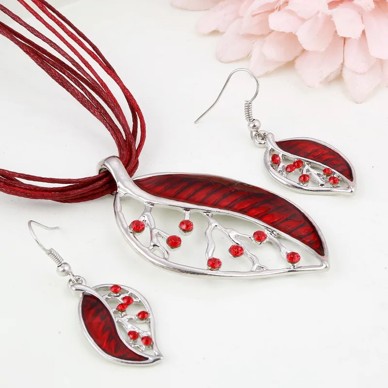 Ювелирные наборы с африканскими бусинами Наборы украшений эмалированными