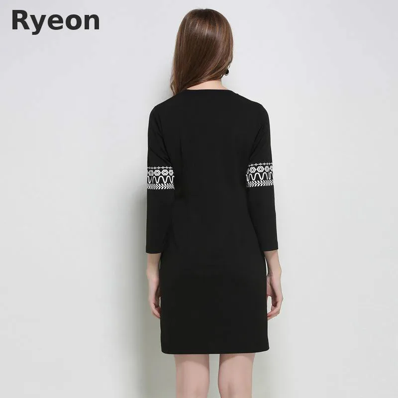 Ryeon Vintage Black Knit Dress Прямые Геометрические Печати И Кисточкой Над Коленом Природных