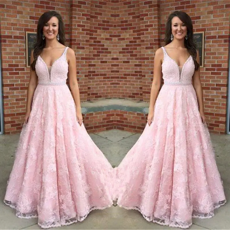 Женское кружевное платье с поясом розовое вечернее V-образным вырезом открытой