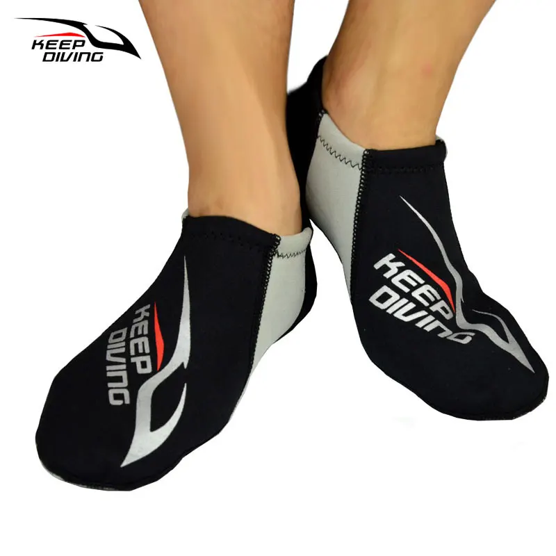 

KEEP DIVING New 3MM Neoprene Colorful Diving Socks Tensile Beach Shoes Snorkeling Equipment Shoes In Fins Non-slip Home Socks