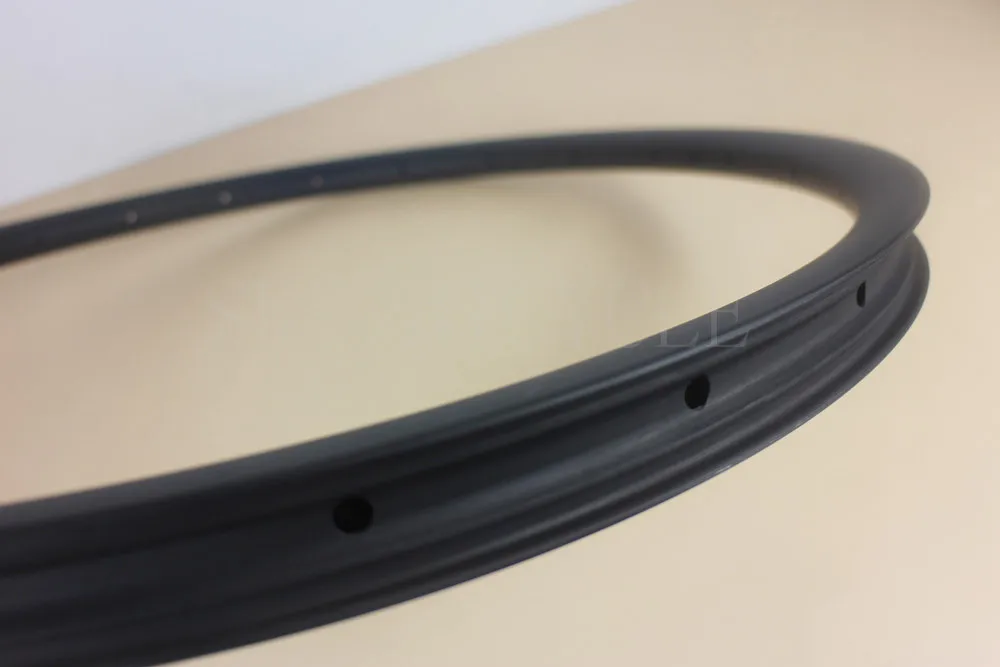 Матовое колесо для горного велосипеда диаметром 30 мм глубиной 25 24 Отверстия |