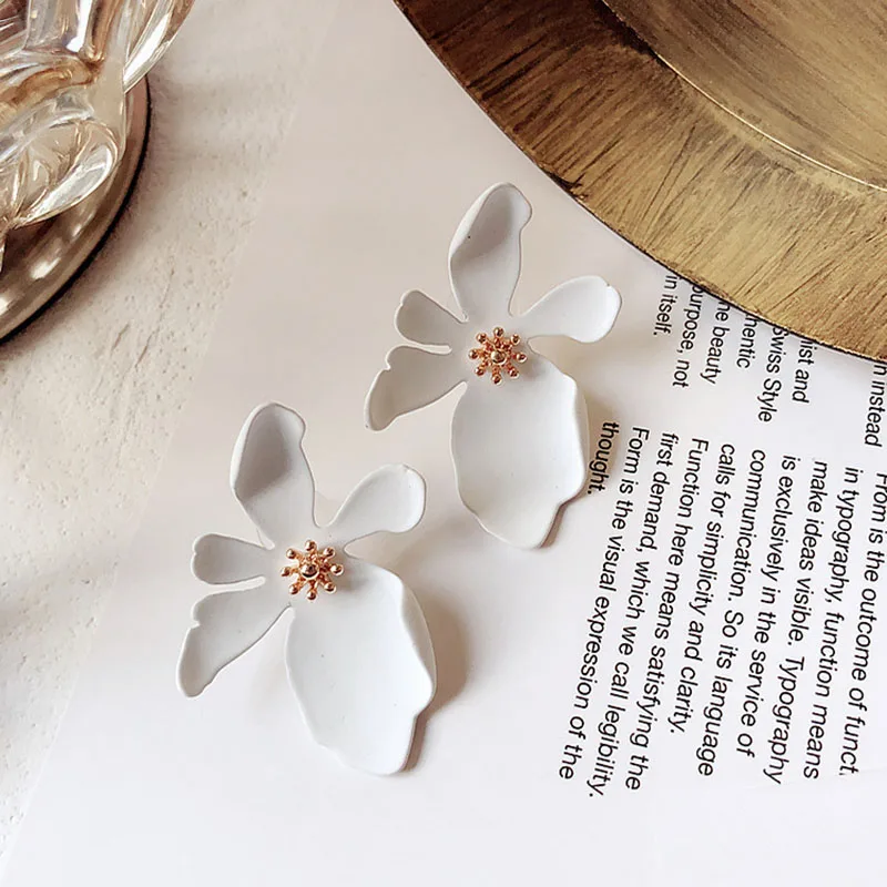 Серьги гвоздики в Корейском стиле с цветочным узором праздничные серьги цветами