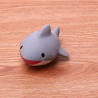 E Морские маленькие животные, сжимающие детские игрушки для воды, брызги воды, силиконовая кукла, детские игрушки для ванной, подарок для студента - Цвет: E