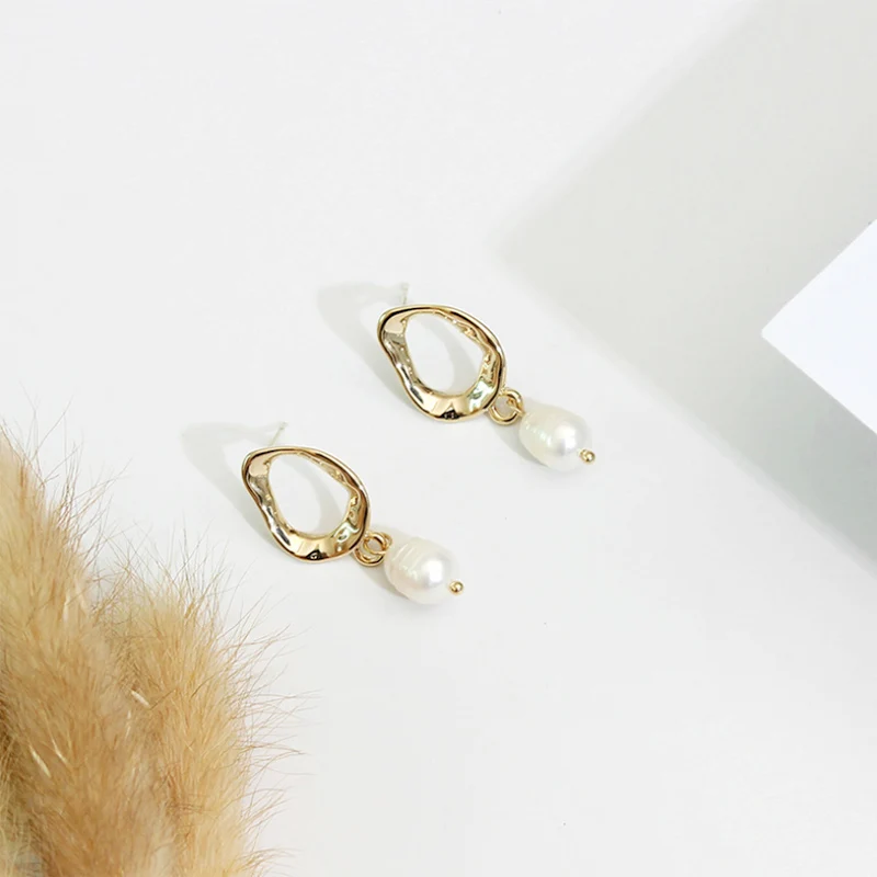 Baroque style shaped hollow ear hanging natural pearl pendant Drop Earrings For Women Design Fashion Jewelry 1pair | Украшения и