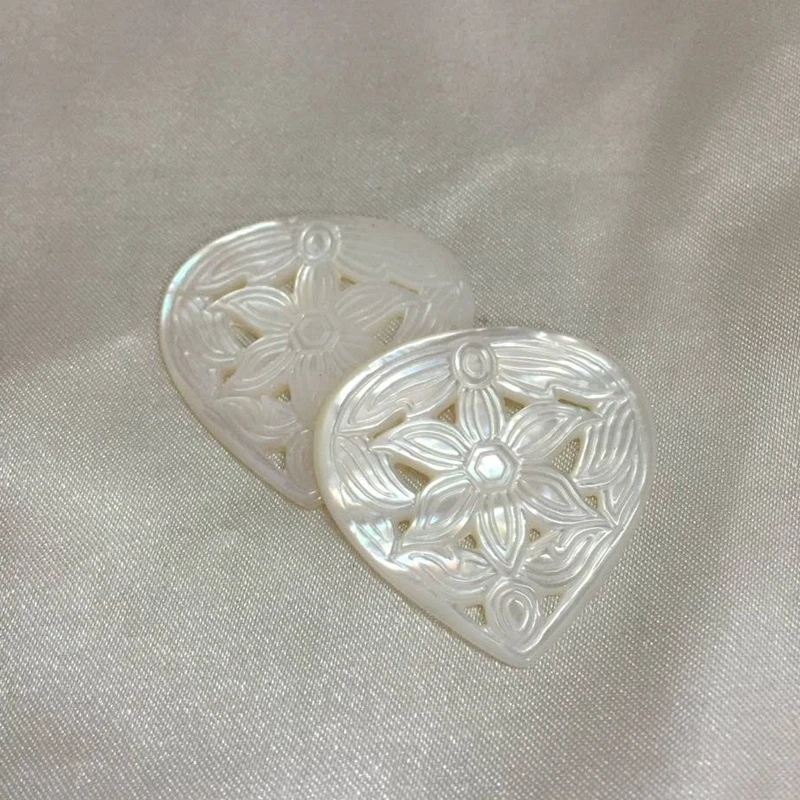 

30 мм 2 шт./лот 100% чистый натуральный морской раковины выдалбливают в форме сердца бусины ювелирные изделия Подвески шармы