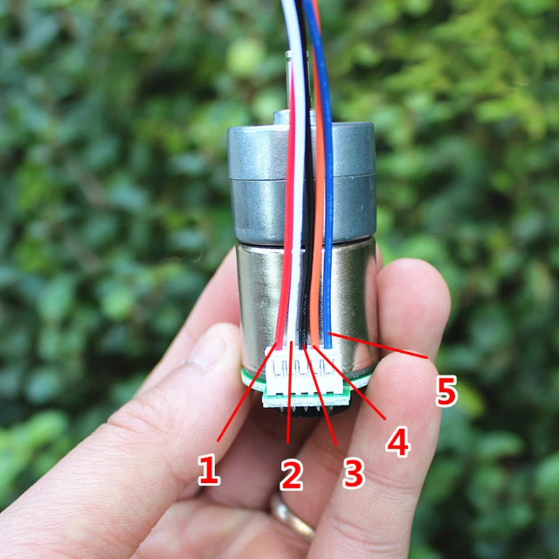 Цельнометаллический редукторный двигатель постоянного тока 6 12 В (32 64) об/мин 1:110 с