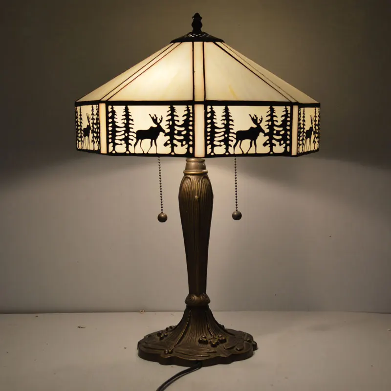Настольная лампа Tiffany в европейском стиле с рисунком лося витражная прикроватная