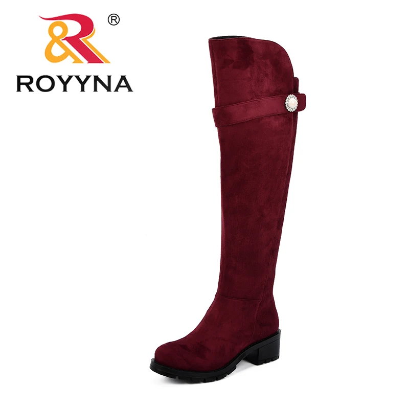 ROYYNA/Новые дизайнерские пикантные женские зимние сапоги выше колена из флока Модные женские зимние сапоги до бедра модная женская обувь