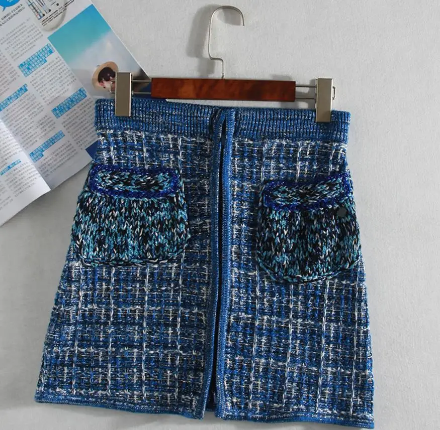 Женская шерстяная трикотажная юбка облегающая прямая синего цвета в полоску