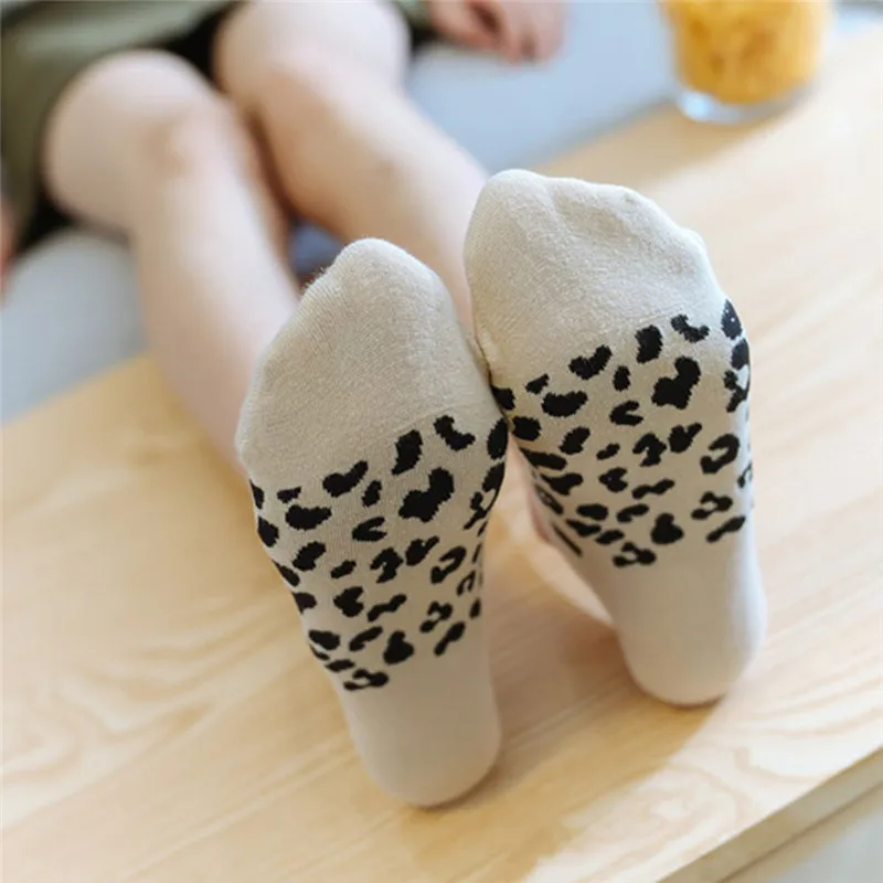 

1Pair Comfortable Leopard Print Invisible Socks Non-slip Short Fashion Women Cotton Shallow Ankle Boat Socks