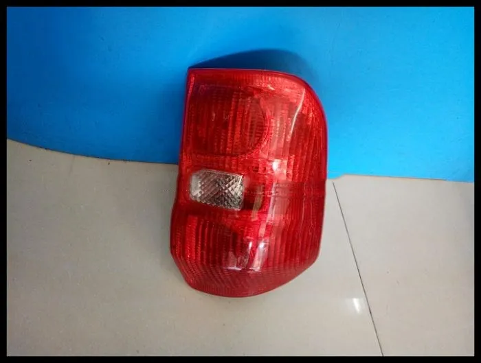 

RQXR rear light + brake light + turn signal rear bumper light reflector for Toyota RAV4 ACA21 2000-2002