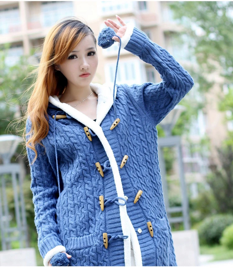 Зимний кашемировый свитер плотный теплый с капюшоном пальто в Корейском стиле