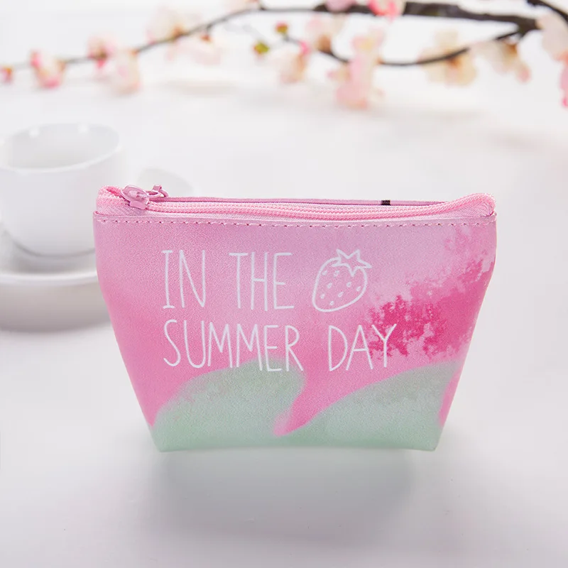 Женский кожаный кошелек с клубничкой BILLTERA розовый короткий из искусственной