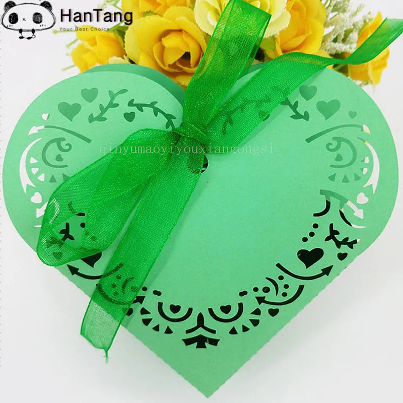 Light Green 10/50PCS Candy Box Heart-shaped dragee Boxes Laser Cut Wedding decoration Party Baby Shower Gift Boxes Pearlscent Paper 5z - Цвет: Light Green