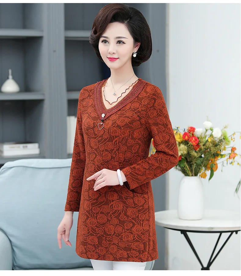 caramel colour Женская футболка размера плюс XL-5XL среднего возраста, женская футболка с v-образным вырезом и длинными рукавами, футболка для мамы 40-50 лет T437 - Цвет: caramel colour