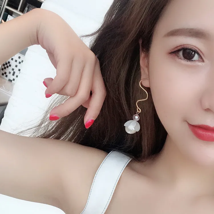 Новые модные красивые серьги-гвоздики в виде розового цветка романтичные