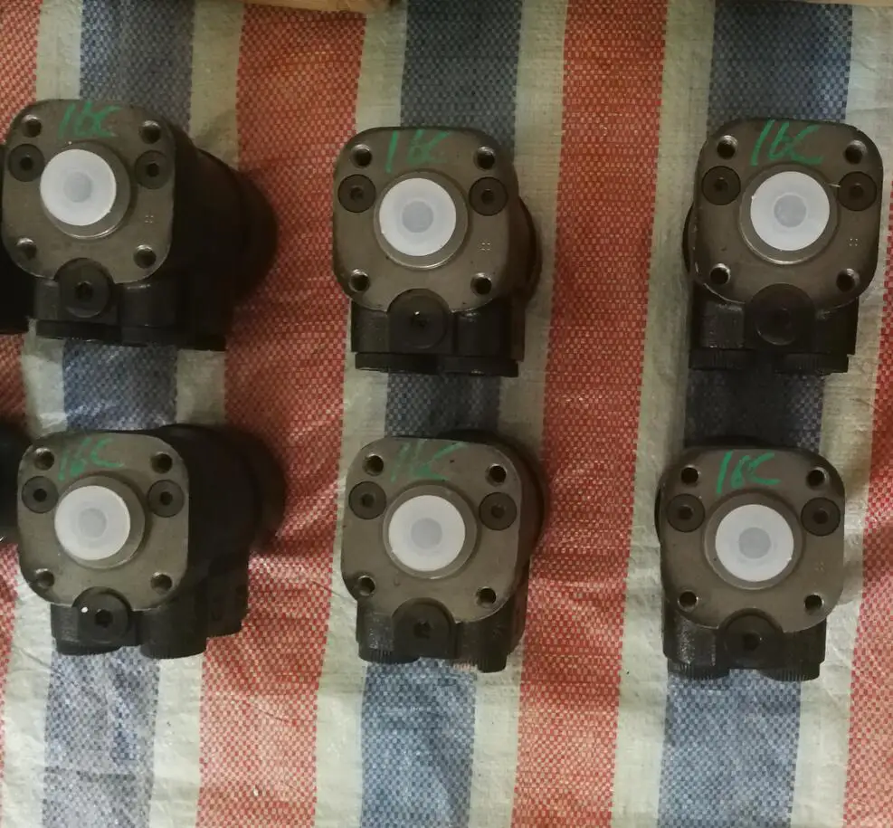 

Replace CASE MX 100C Orbitrol Steering Unit OME parts