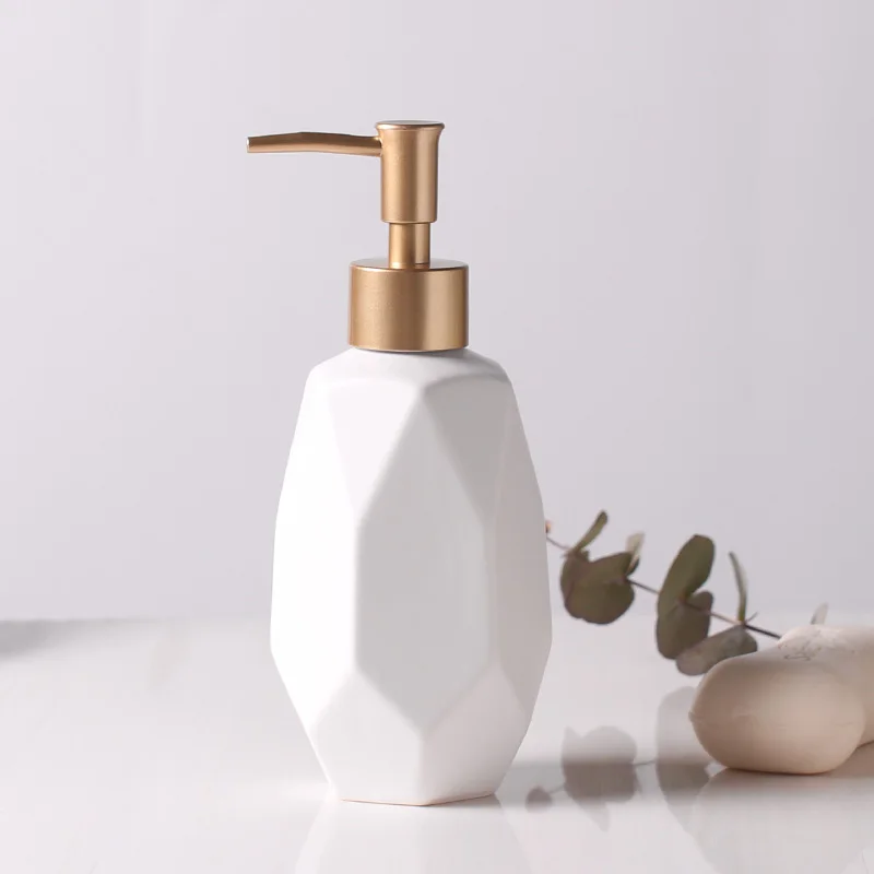 Ceramics Bathroom Supplies Toothbrush Cup Toothbrush Holder Lotion Bottle Soap Dish 2-piece Set Creative Bathroom Supplies - Цвет: A--Lotion bottle