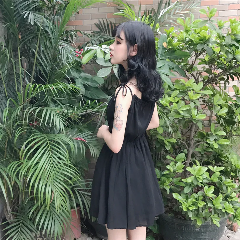 Летнее женское платье в Корейском стиле тонкое модное с открытыми плечами черное