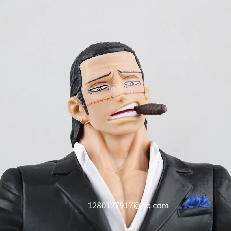 Один кусок злодей сэр Крокодил сидеть диван черный и белый ПВХ фигурку