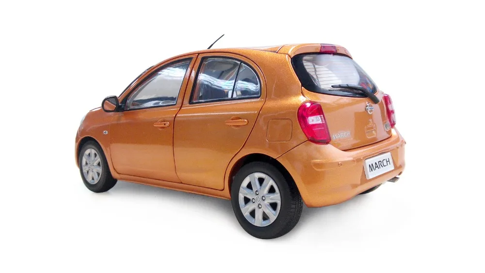 Модель Paudi 1/18 1:18 Масштаб Nissan March Micra оранжевая литая модель автомобиля Игрушечная модель автомобиля открываются двери