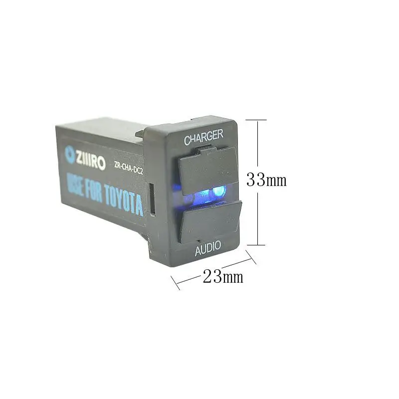 Автомобильное зарядное устройство с двумя портами USB и аудиоразъемом для TOYOTA Corolla
