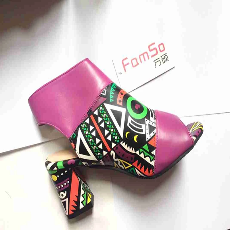 FAMSO/Новинка 2019 года женские босоножки Брендовая обувь с принтом Классические