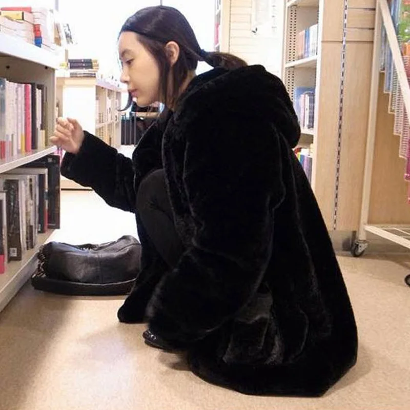 2018 Новое модное пальто с капюшоном из искусственного меха женское длинное супер