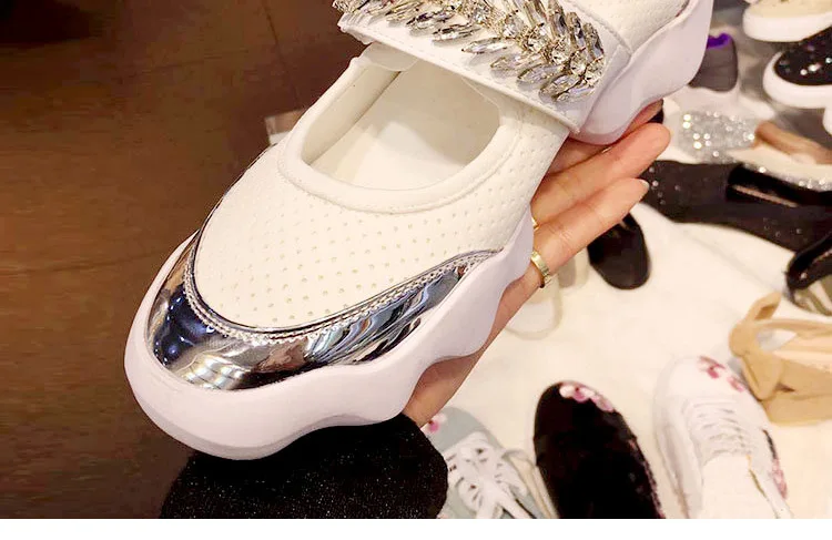 Обувь со стразами; женские кроссовки с кристаллами на платформе; zapatos de mujer; Новинка года; сезон весна; chaussures femme; женские белые кроссовки