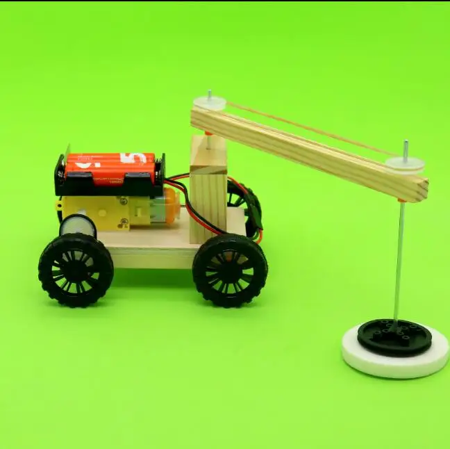 Апреля Du DIY электрическая подметальная Робот Модель физической научный