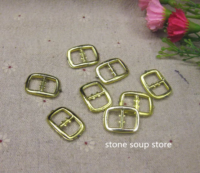 2cm gold 30pcs Позолоченные пластиковые пряжки для ремня Санта-Клауса и пряжки для обуви, рождественские украшения, аксессуары для рукоделия, 8 видов стилей, 2-6,5 см - Цвет: 2cm gold 30pcs