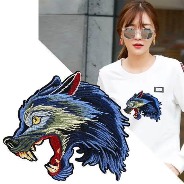 

New wolf With Embroidered Patches Fashion Applique Sew on Patch for Clothes Bags DIY Decal Apparel Accessory 1Set(2pcs)