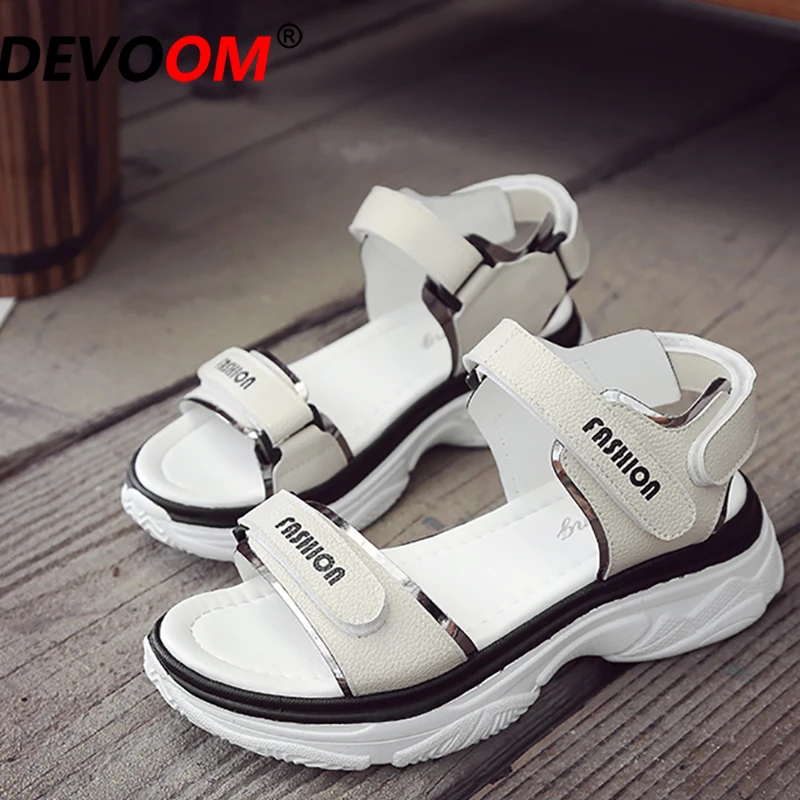 Летние уличные сандалии женская обувь пляжные водные новые на платформе для