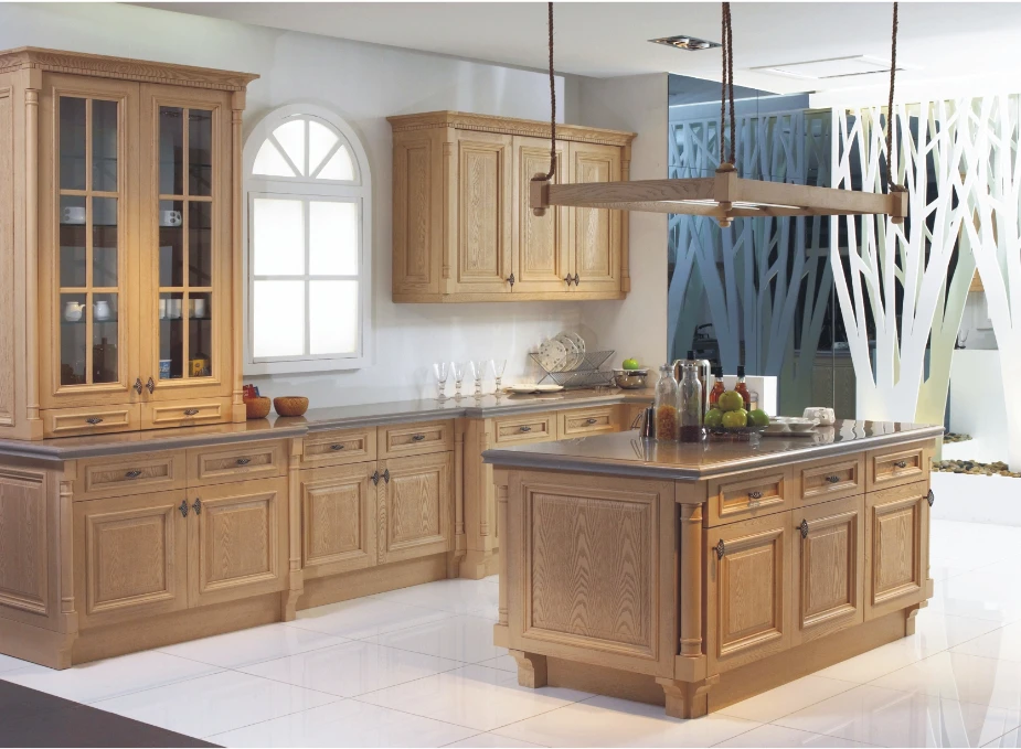 2017 Бесплатная дизайнерская мебель на заказ для кухни с твердой деревянной дверью