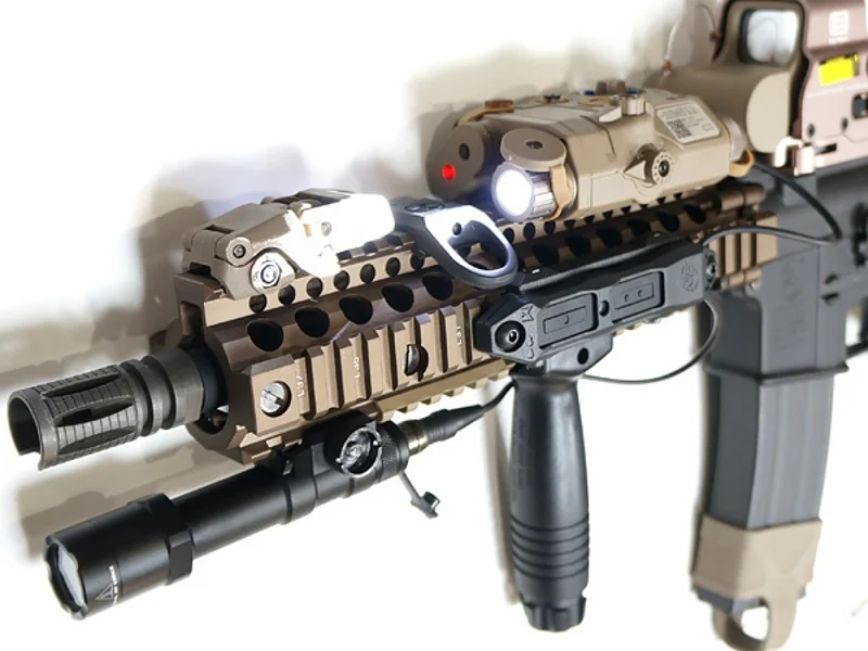 Night Evolution Airsoft PEQ тактический фонарь, дополненная Давление переключатель двойной пульт дистанционного управления света аксессуары NE04040