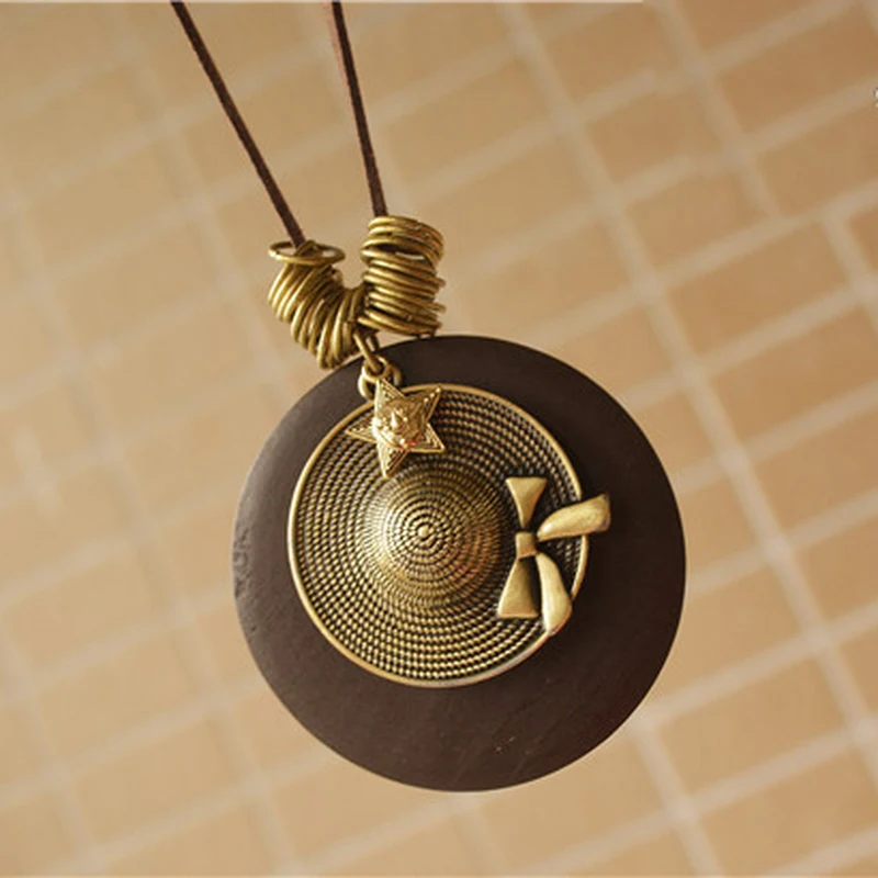 2018 Korean Girl Vintage Craft Ornaments Simple Round Wood Metal Hat Sweater Pendant Necklace for Women Fashion Accessories | Украшения и