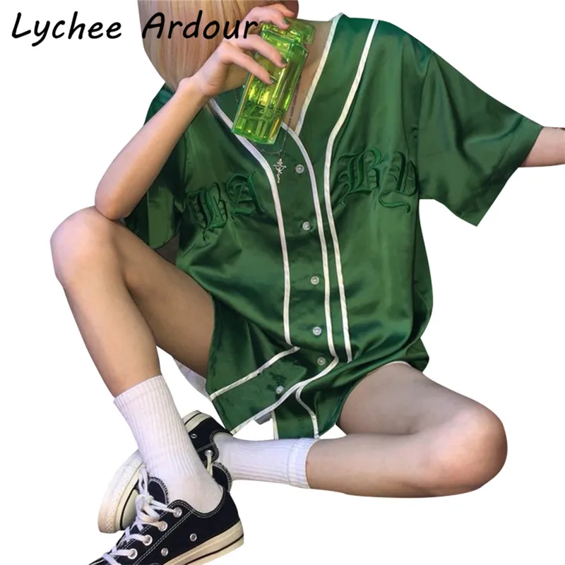Lychee Ardour рубашка с вышивкой буквами и v образным вырезом однобортная Женская