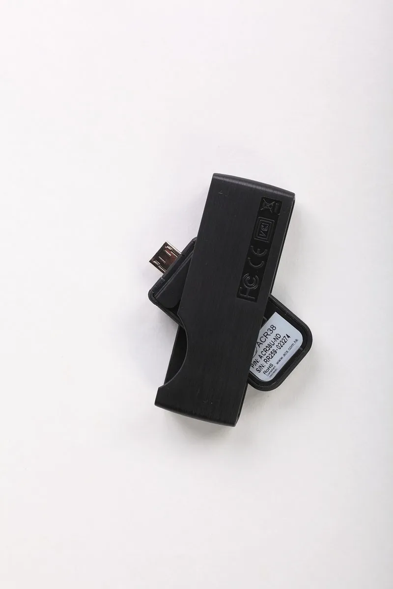 Портативный считыватель смарт карт ACR38U PocketMate II для подключения поддерживает