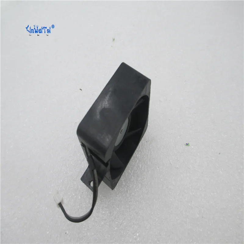 

1406KL-01W-S10-UA1 DC5V 0.06A 3.5CM 3515 CPU server switch the fan power supply