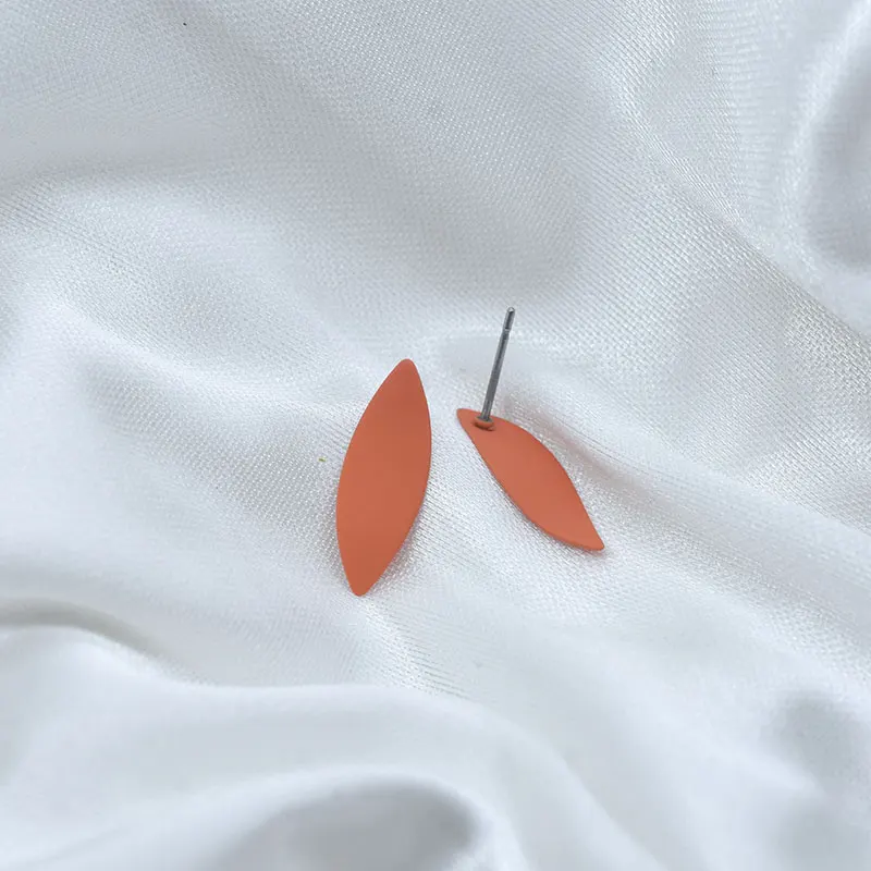 Женские серьги пусеты Carvejewl с мягким покрытием матовое золотое покрытие на