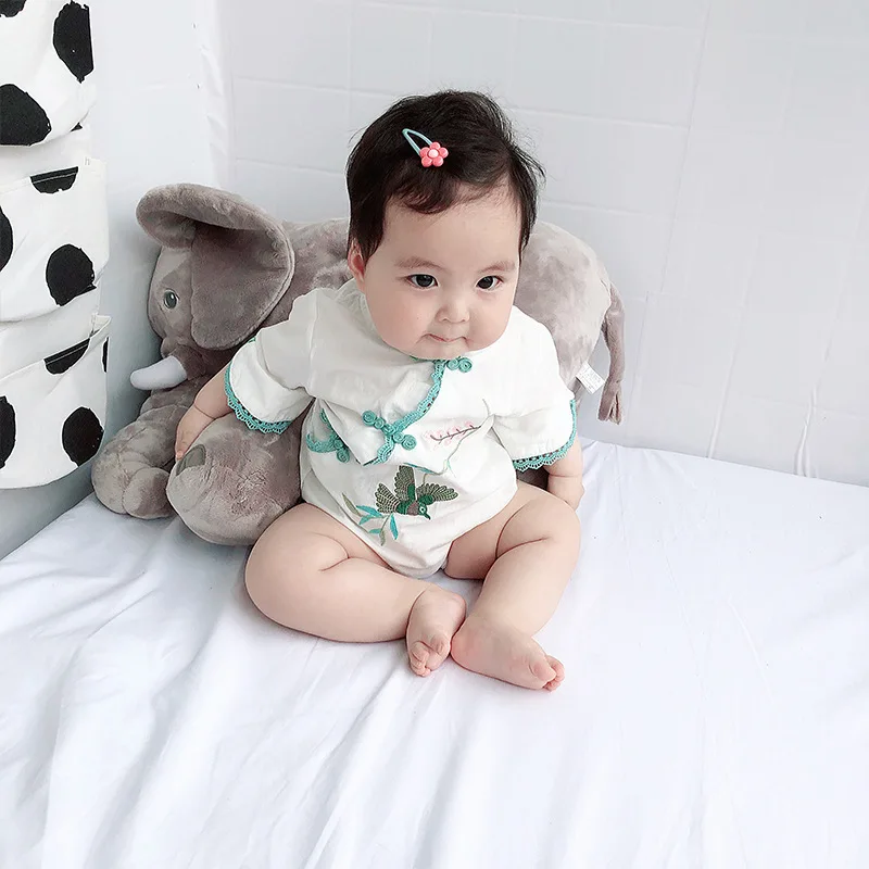 Китайский ветер Cheongsam вышитые с коротким рукавом Хлопок Ползания костюм на лето