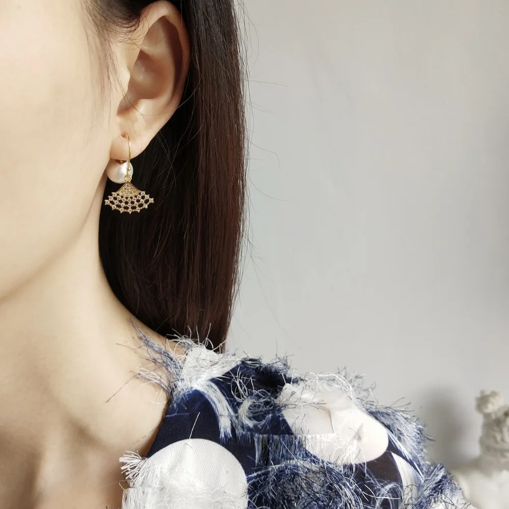 

MLKENLY INS 925 sterling silver Push Back Pearl Small Fan Drop Earrings Pearls String Statement Earrings For Wedding Party Gift