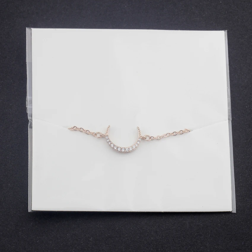 Великолепная сказка CZ Полумесяца Браслеты кубического циркония Moon Charm Клыка