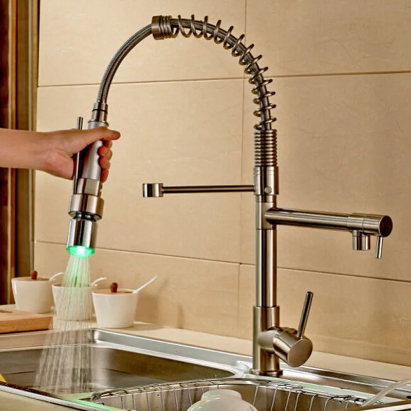 Новый роскошный светодиодный смеситель для кухонной раковины цвета матовый