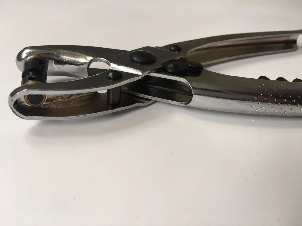 Бесплатная доставка заклепки проушины дырокол плоскогубцы инструмент с 100 шт.