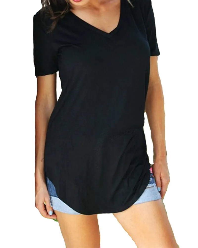 Летняя футболка больших размеров женская однотонная с v-образным вырезом