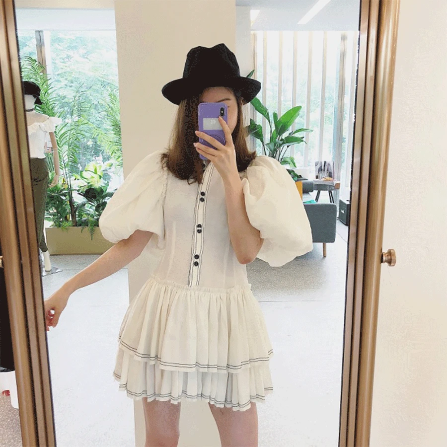 Женское винтажное платье с коротким рукавом белое оборками повседневное